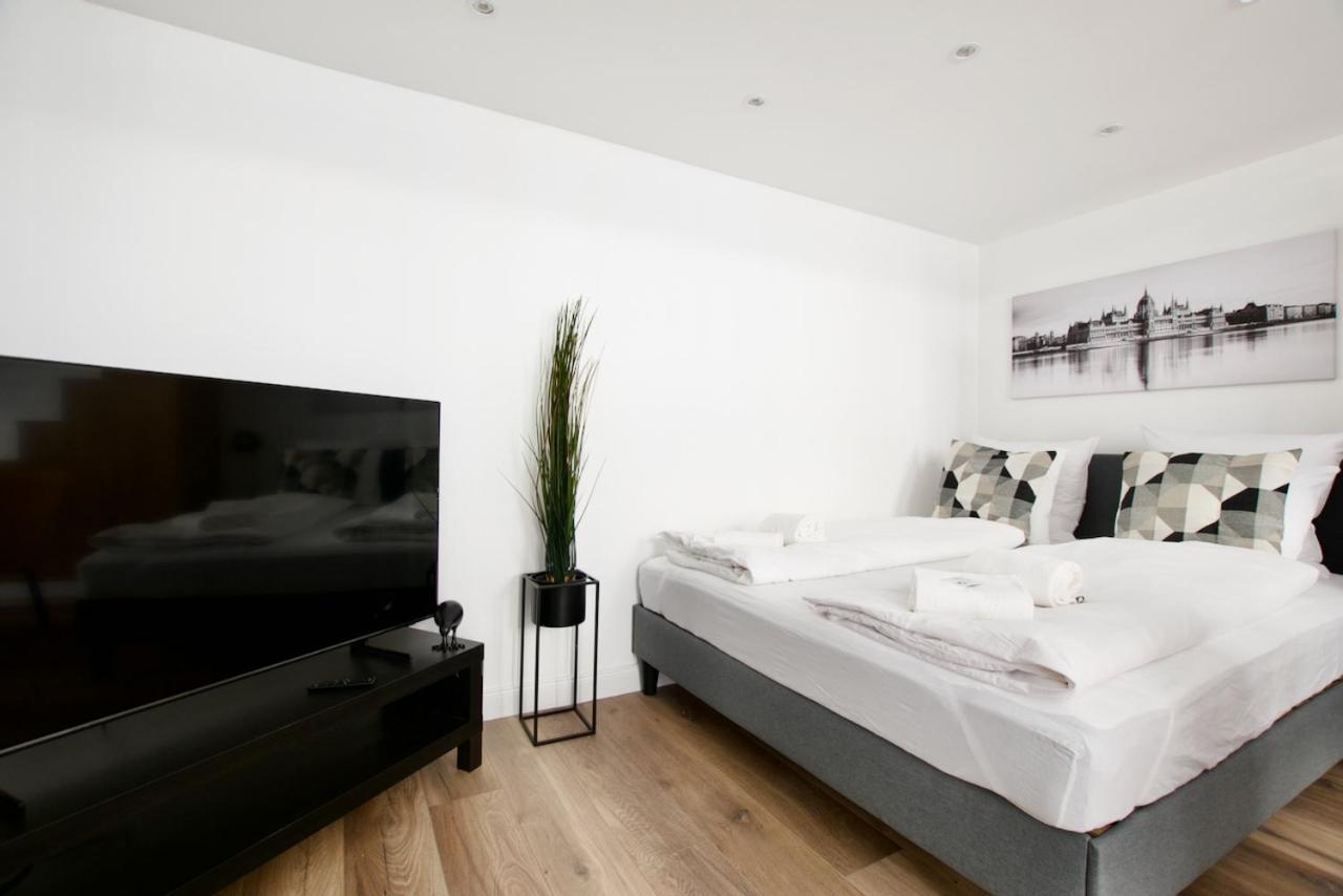 Premium Apartment By Hi5- Brody Street Boedapest Buitenkant foto