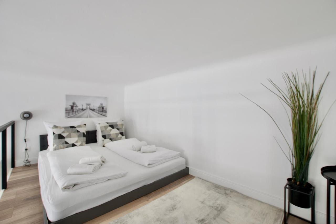 Premium Apartment By Hi5- Brody Street Boedapest Buitenkant foto