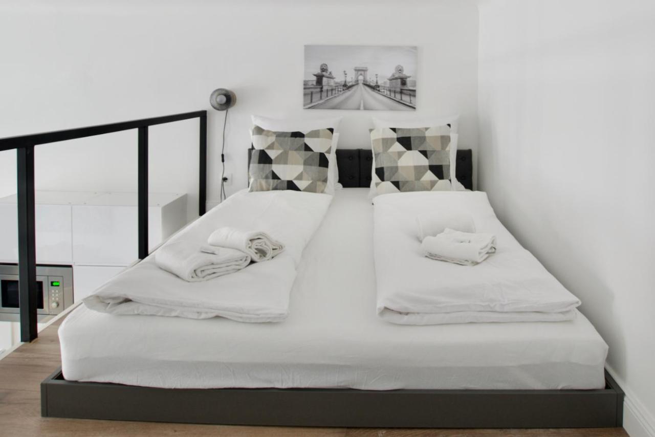 Premium Apartment By Hi5- Brody Street Boedapest Buitenkant foto