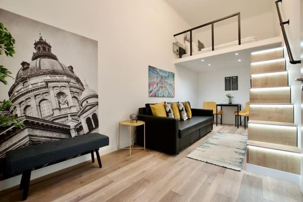 Premium Apartment By Hi5- Brody Street Boedapest Buitenkant foto