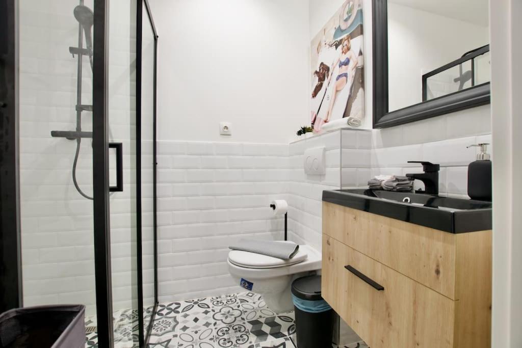 Premium Apartment By Hi5- Brody Street Boedapest Buitenkant foto